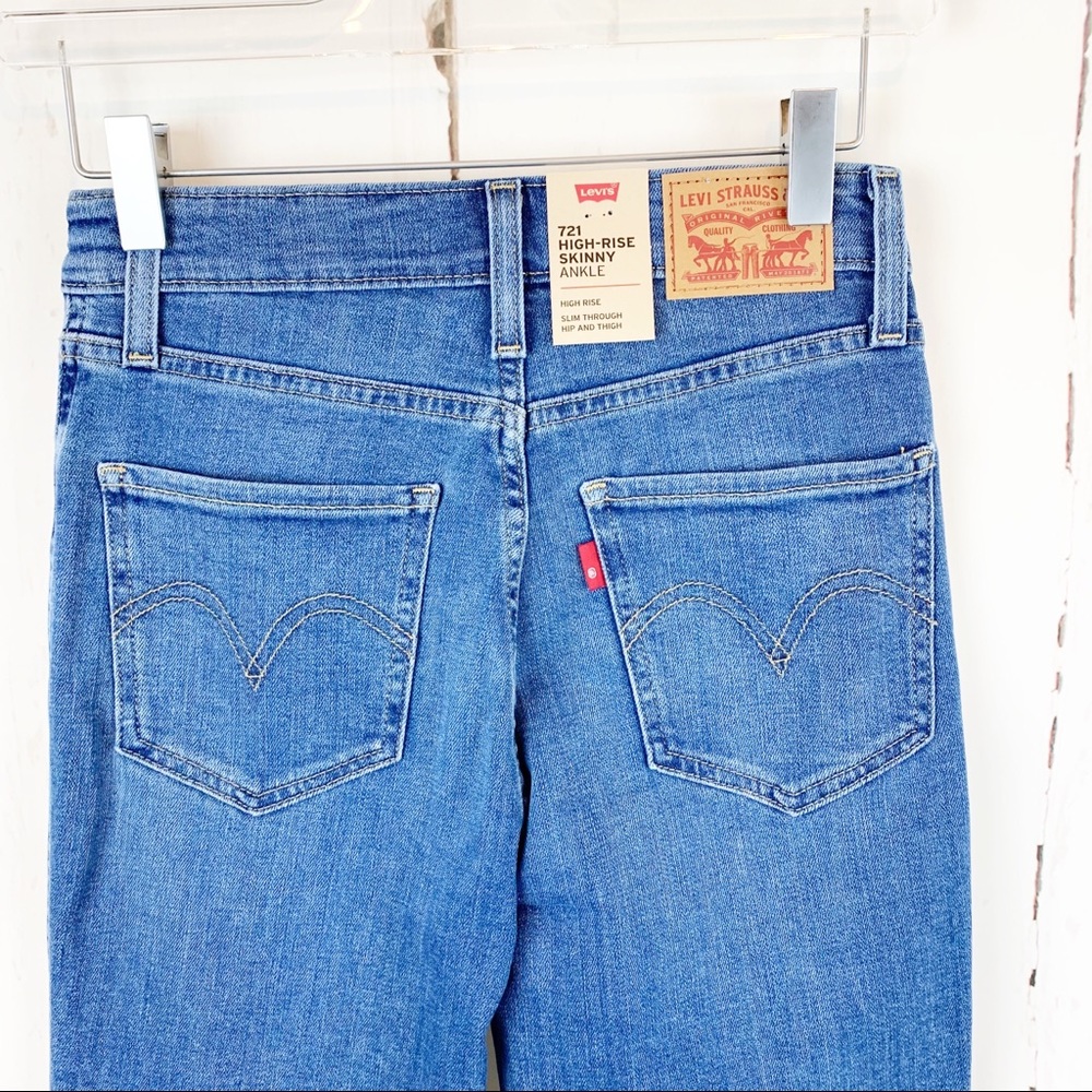 Levi’s 721 High Rise Skinny Ankle Jeans - Picture 6 of 8